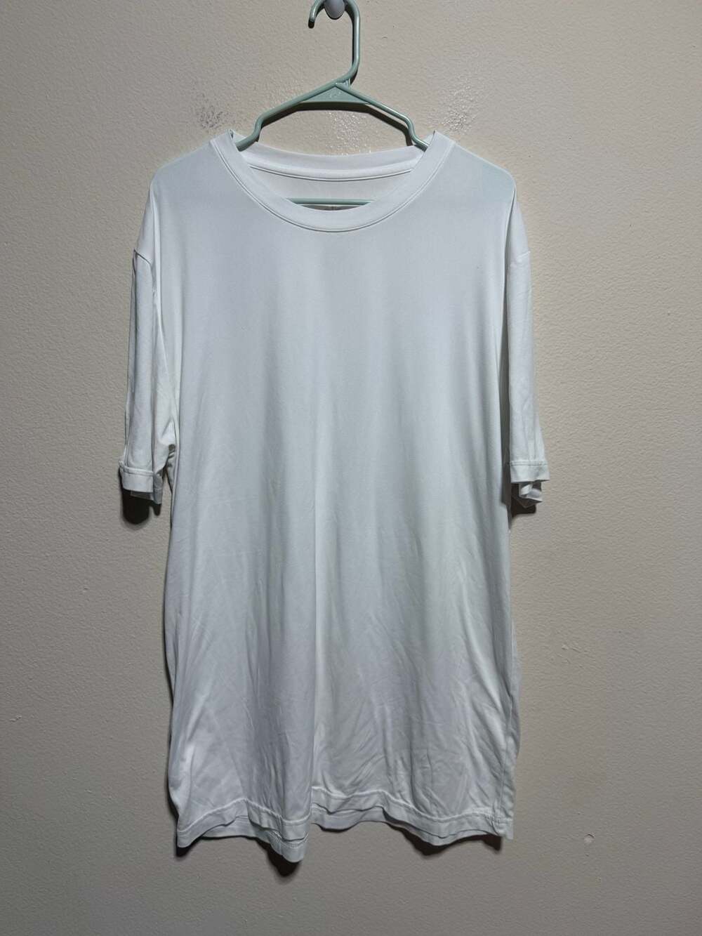 Alo Yoga Men's Performance Crew Neck T-Shirt